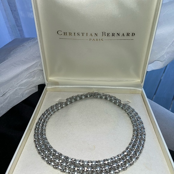 Christian Bernard Elegant Necklace - Picture 3 of 6
